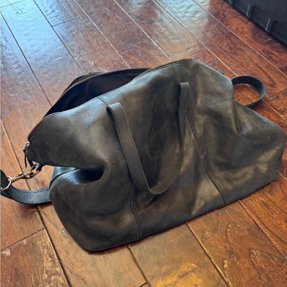 Able Black Leather Travel Weekender Bag